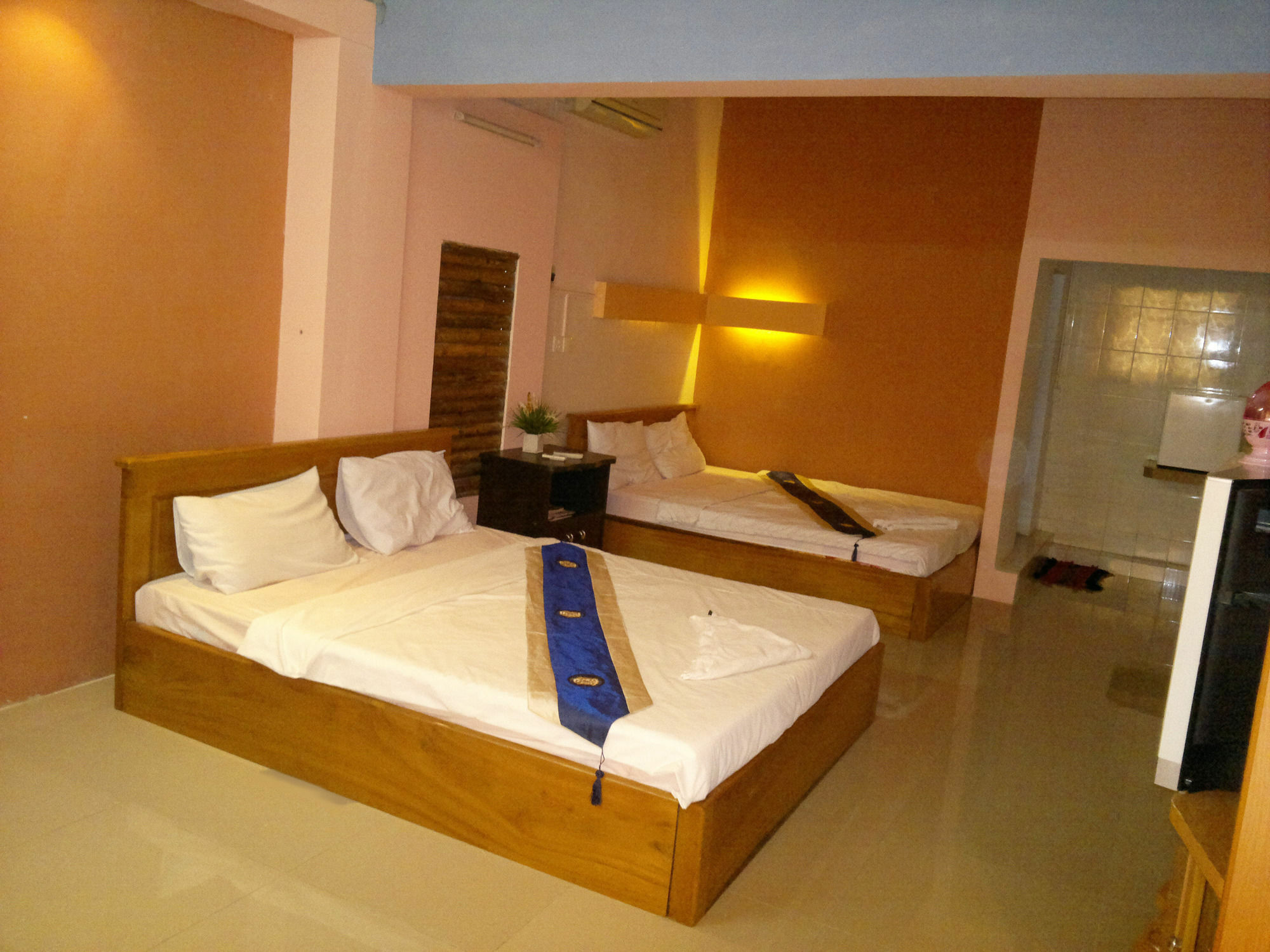 White River II Hostel Phnom Penh Exterior photo